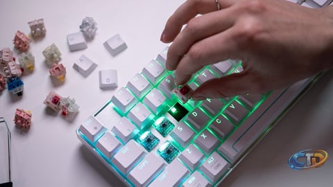 Hall Effect vs TMR in Gaming Keyboards: Which Magnetic Sensor Tech Should You Choose?
