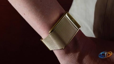How to Wear Whoop Meridian for Continuous Fitness Tracking in Style
