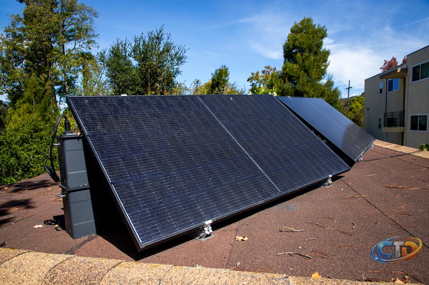 California Lawmakers Greenlight Solar Panels You Can Plug Into the Wall |  KQED