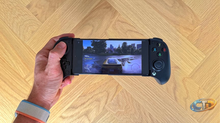 8BitDo Ultimate Mobile Gaming Controller Xbox Edition review: nails cloud  gaming but fumbles some basics | TechRadar