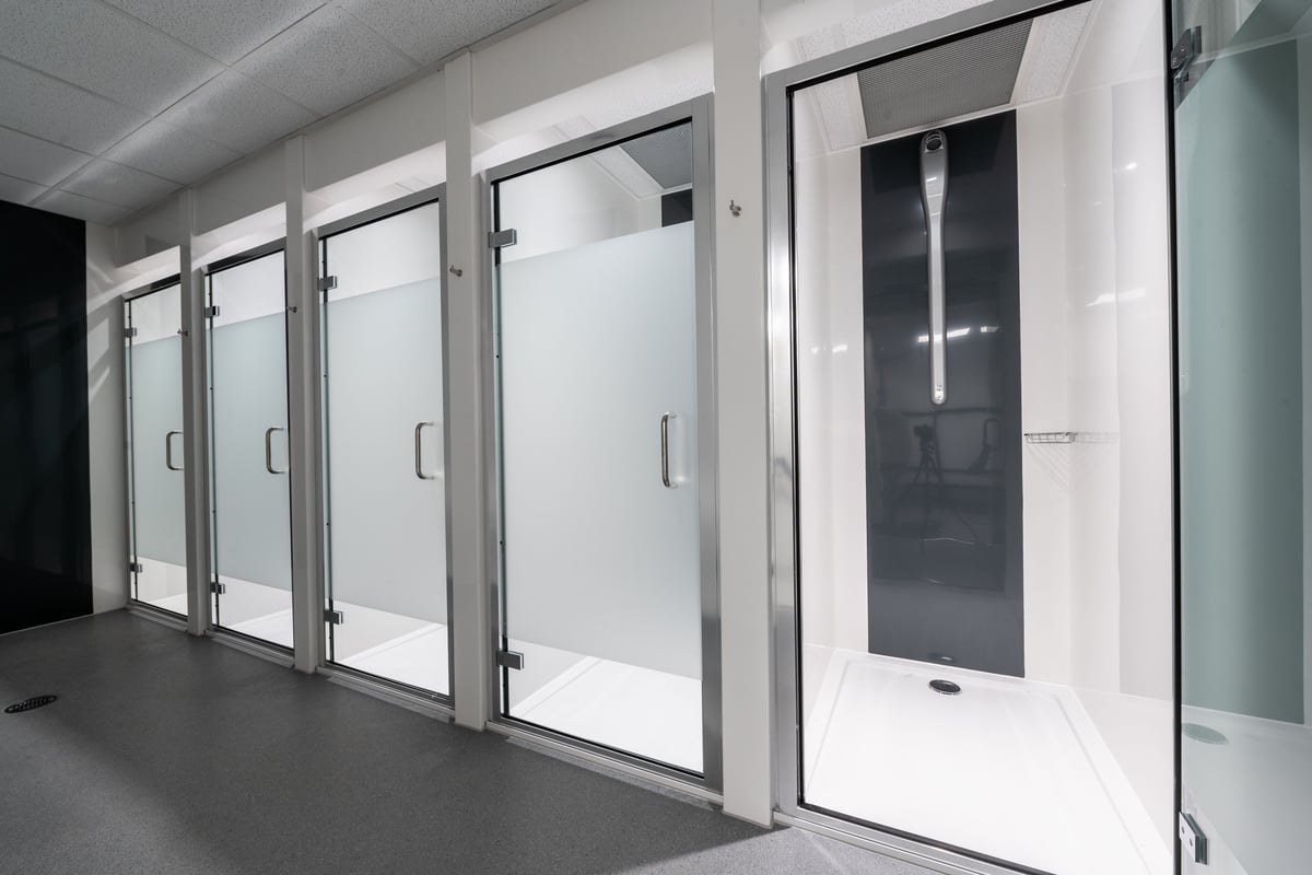 PureGym Plymouth Marsh Mills: shower cubicles