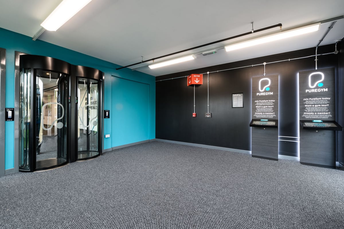 PureGym Glasgow Silverburn: entry pods