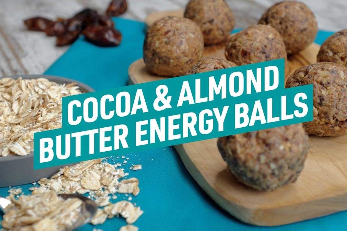 Cocoa & almond butter energy balls