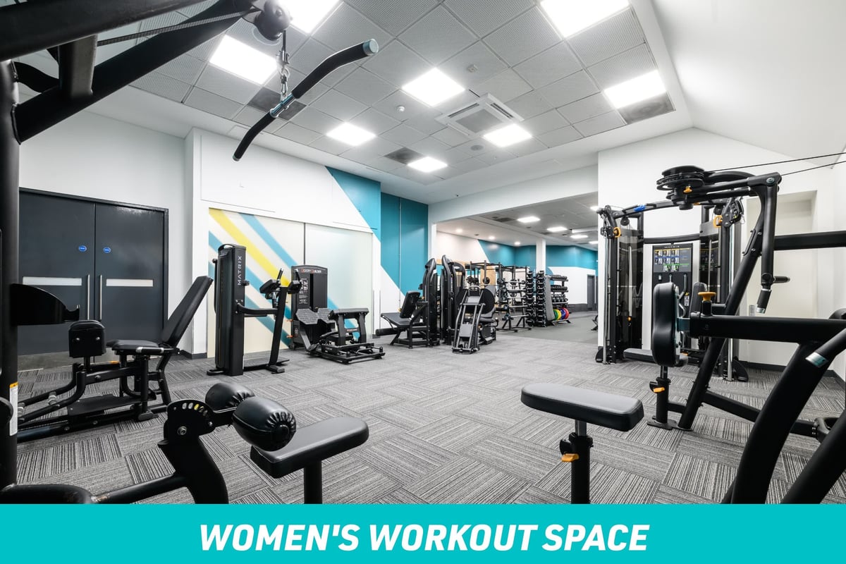 PureGym Staines Women's Workout Space: fixed pin machines