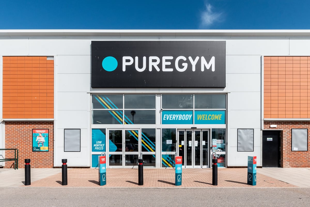 PureGym Sittingbourne: Exterior of a gym with 'PureGym' signage and an 'Everybody Welcome' message.