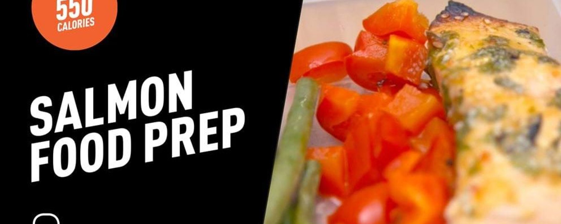 Prepared meal box containing cooked salmon fillet with chopped peppers and green beans