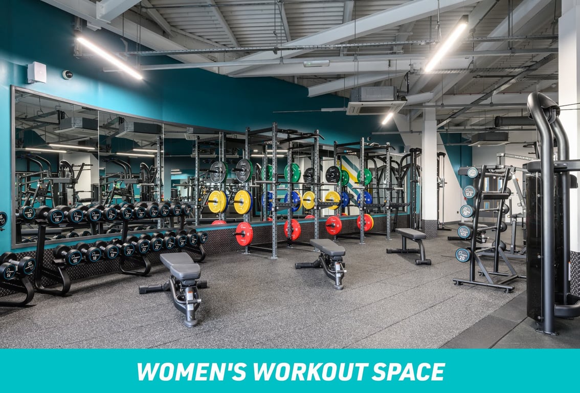PureGym Aberdeen Shiprow Women's Workout Space: Free weights area