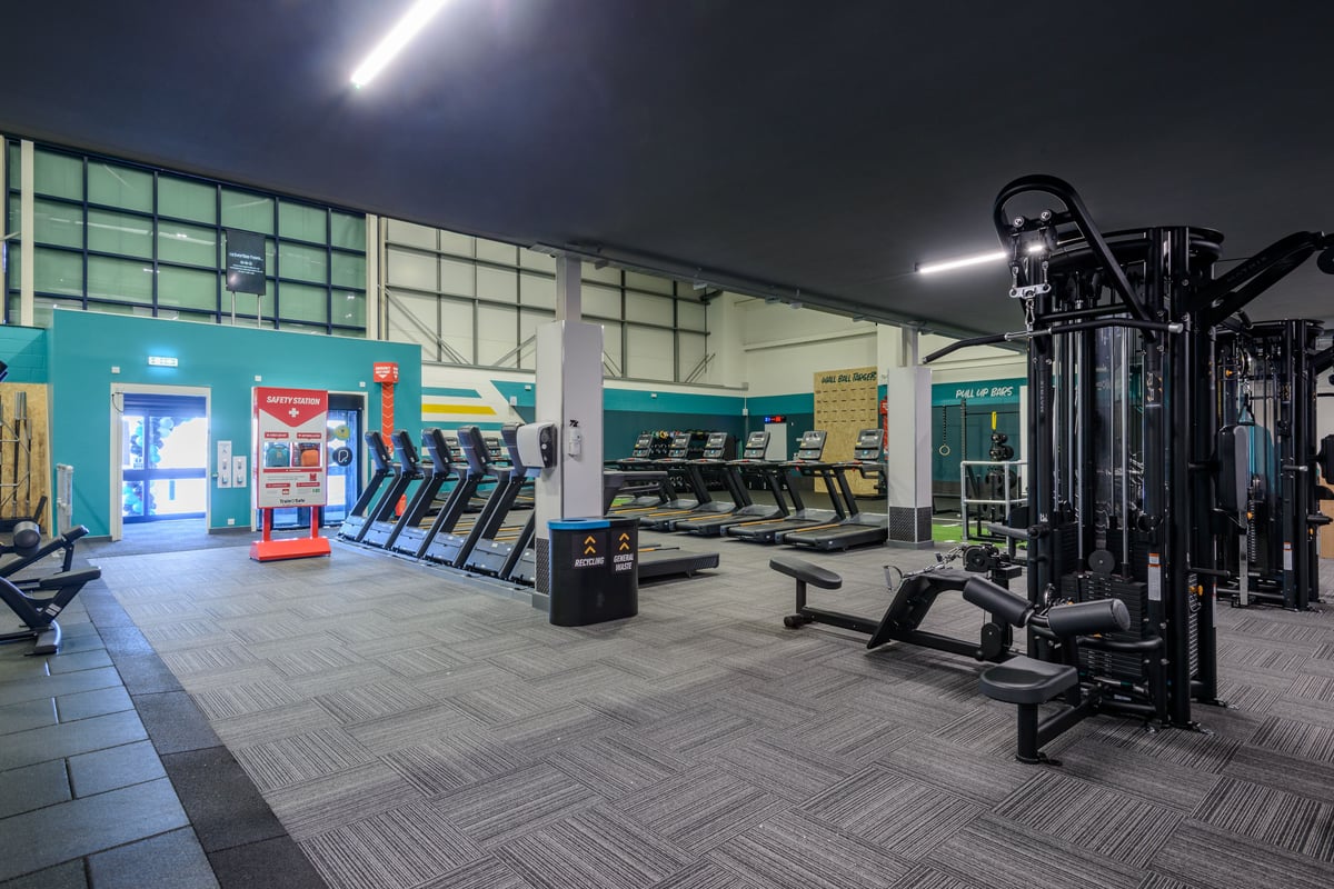 PureGym Runcorn treadmills and fixed pin machines
