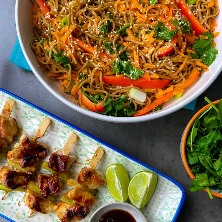 Hähnchen-Yakitori-Spiesse mit Soba-Nudelsalat Rezept