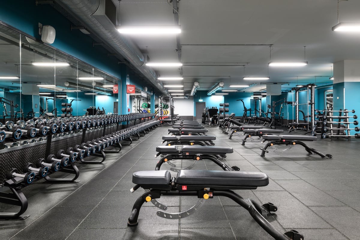 PureGym Glasgow Charing Cross dumbbells, benches and large mirror