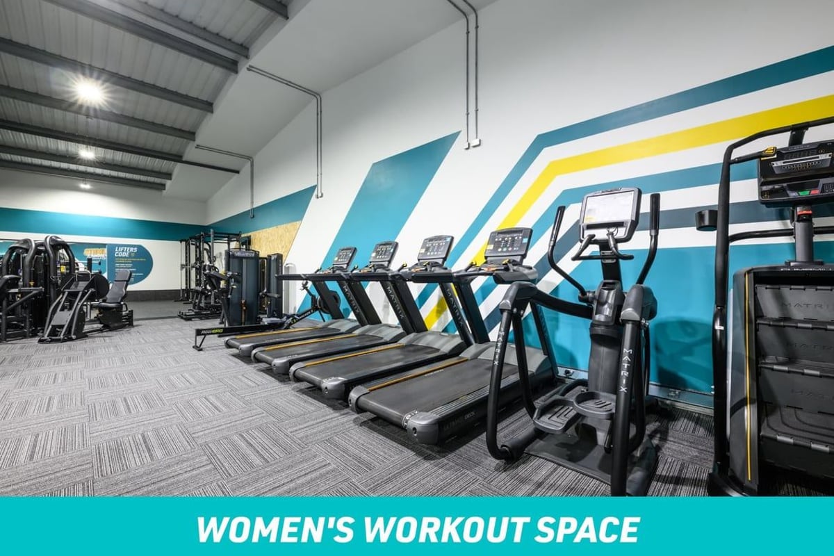 PureGym Colne Women's Workout Space: cardio machines