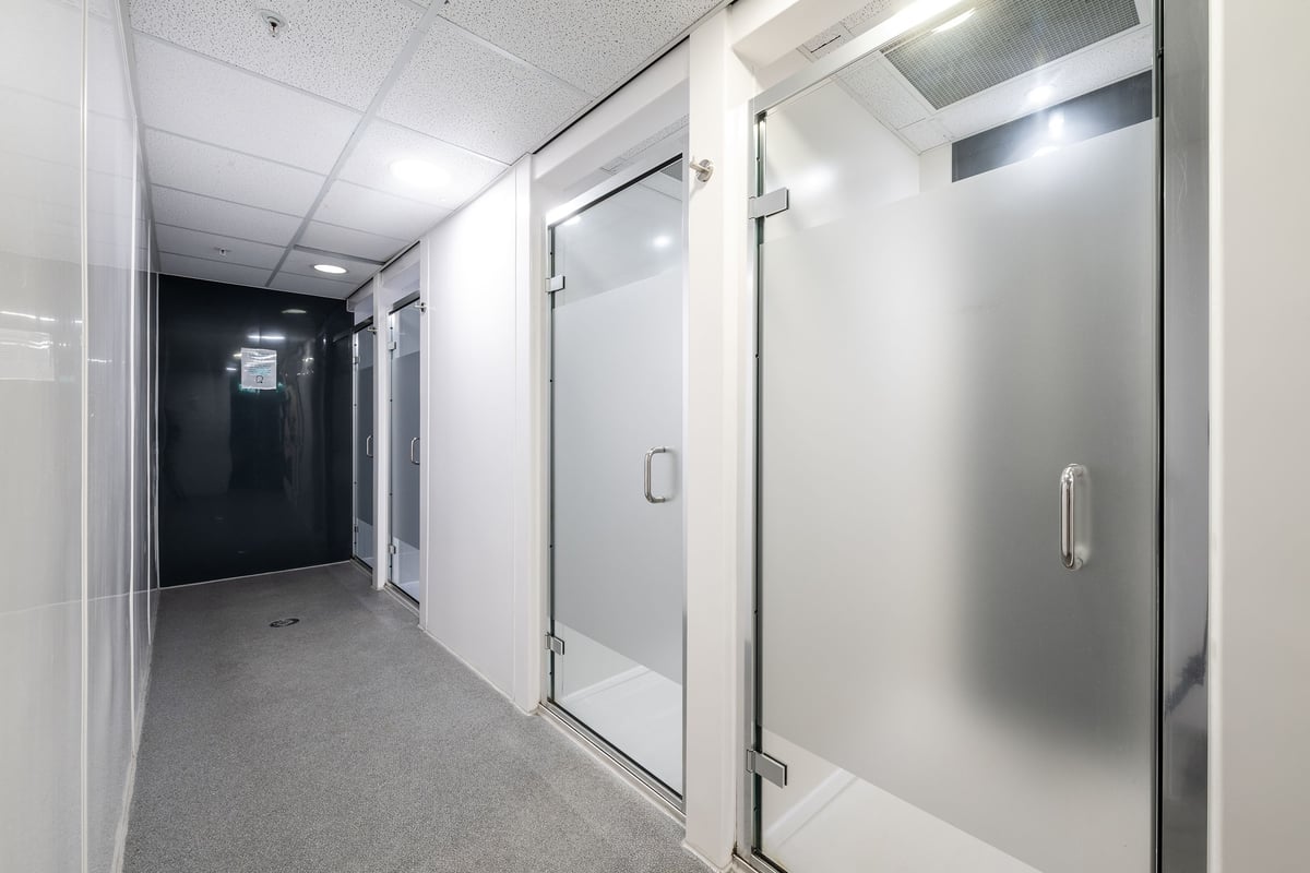 PureGym Birmingham Maypole shower cubicles