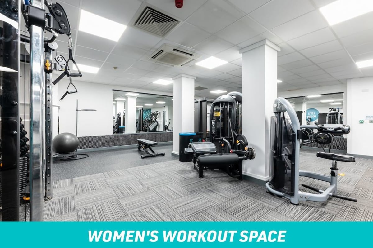 PureGym Dunstable: Women's Workout Space with fixed-pin machines in a gym