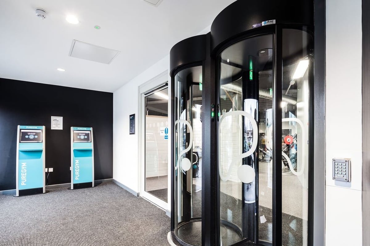 PureGym Manchester Stretford: entry pods