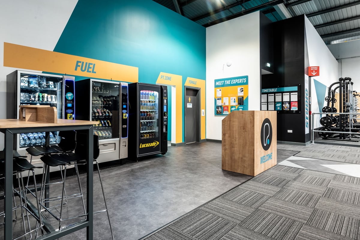PureGym Newbury: Vending machines, seating area, seating area