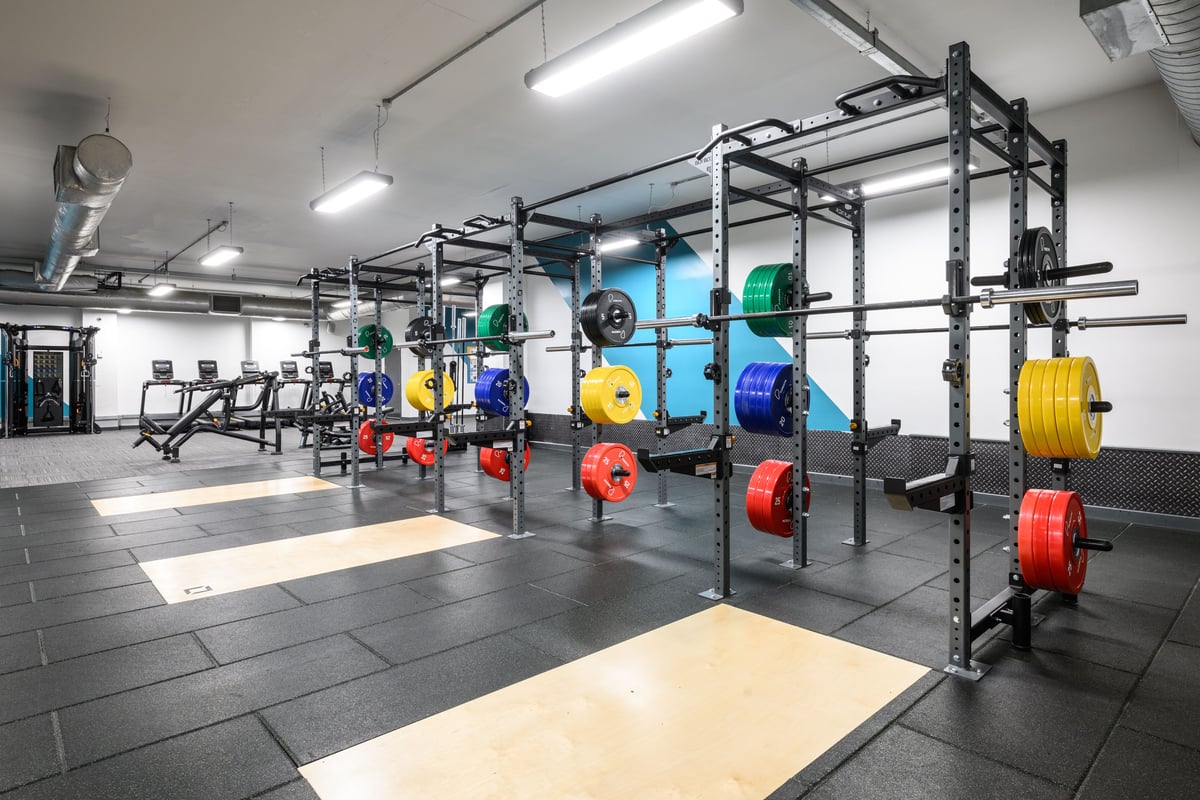 PureGym Glasgow Charing Cross lifting rigs