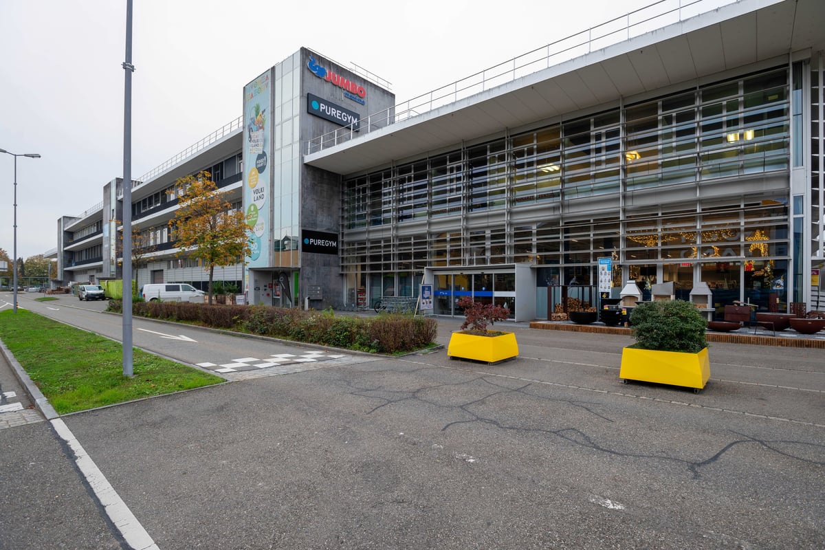 PureGym Volketswill exterior 
