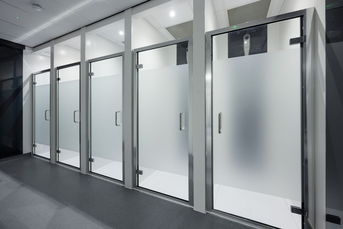 PureGym Falkirk shower cubicles