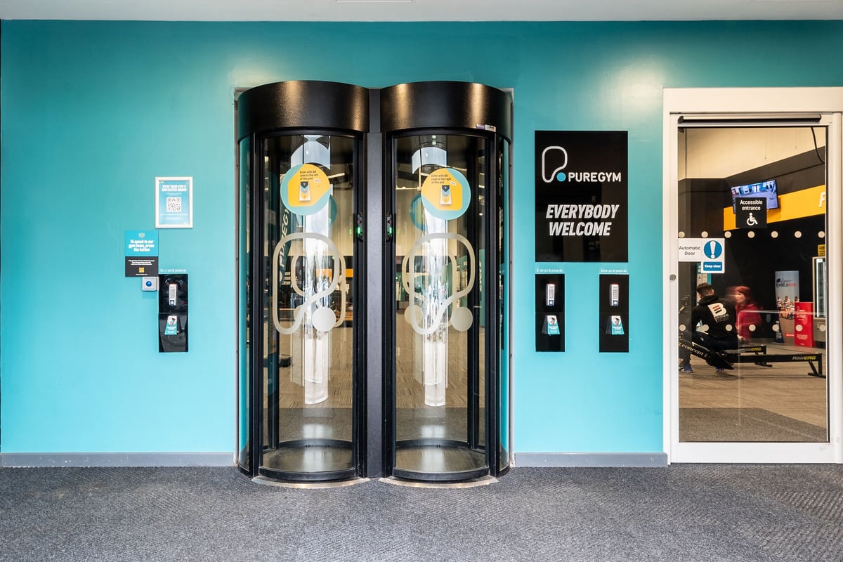 PureGym Leeds Hunslet: entry pods