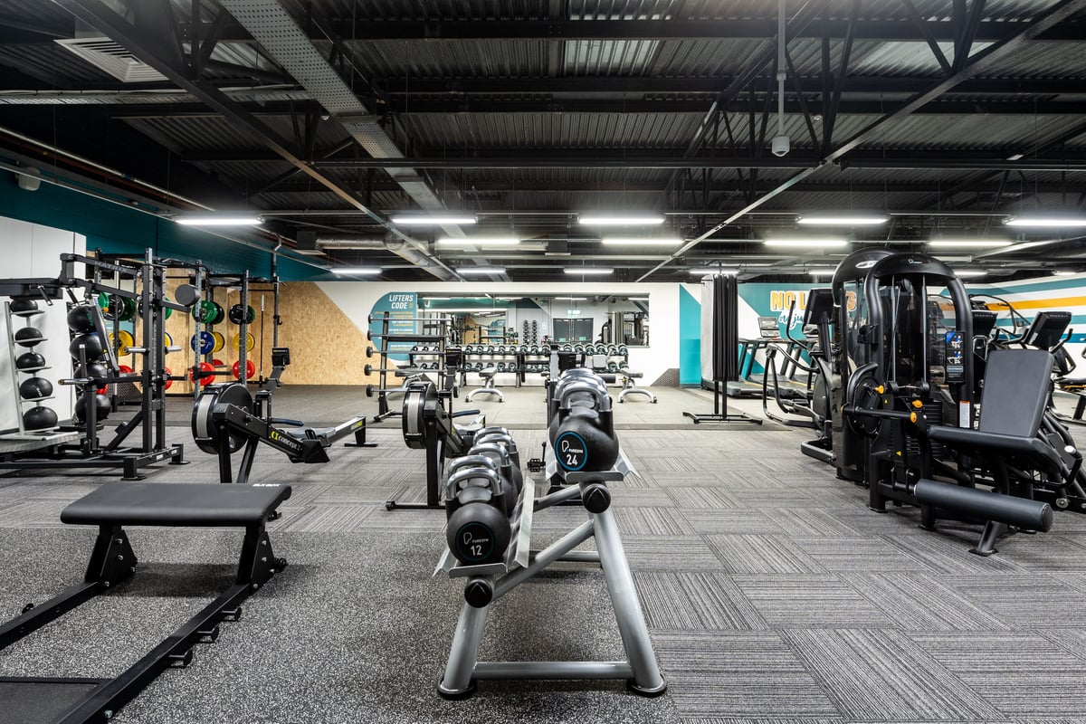 PureGym Bradford Idle - weights and fixed pin machines in a gym