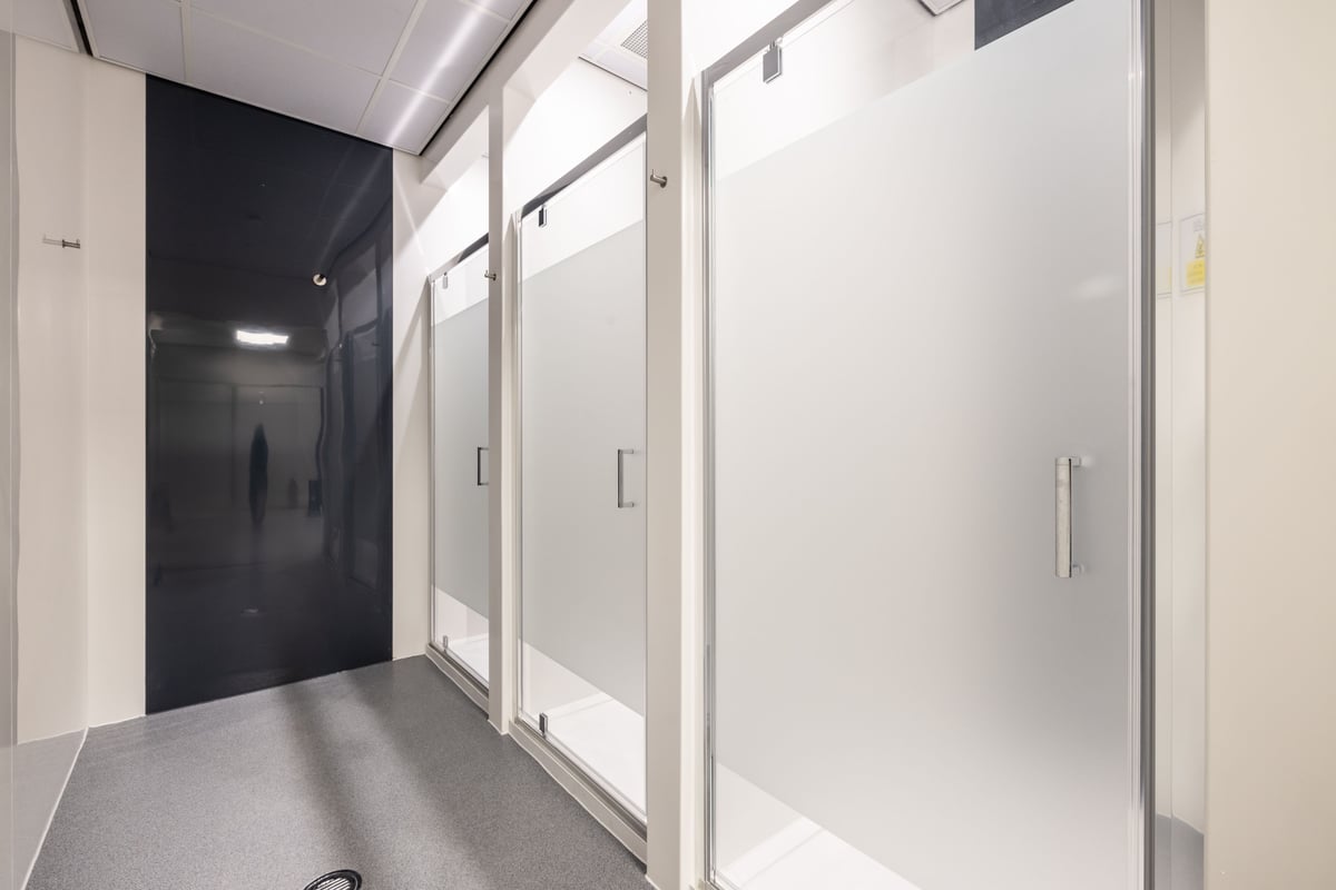 PureGym Hull Clough Road shower cubicles
