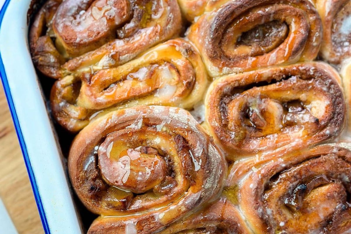 Toffee Apple Cinnamon Rolls