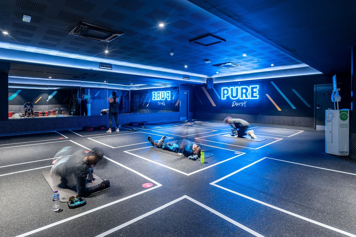 PureGym London Sydenham: Padded flooring, battle ropes, plyo boxes, and a turf area for functional training.