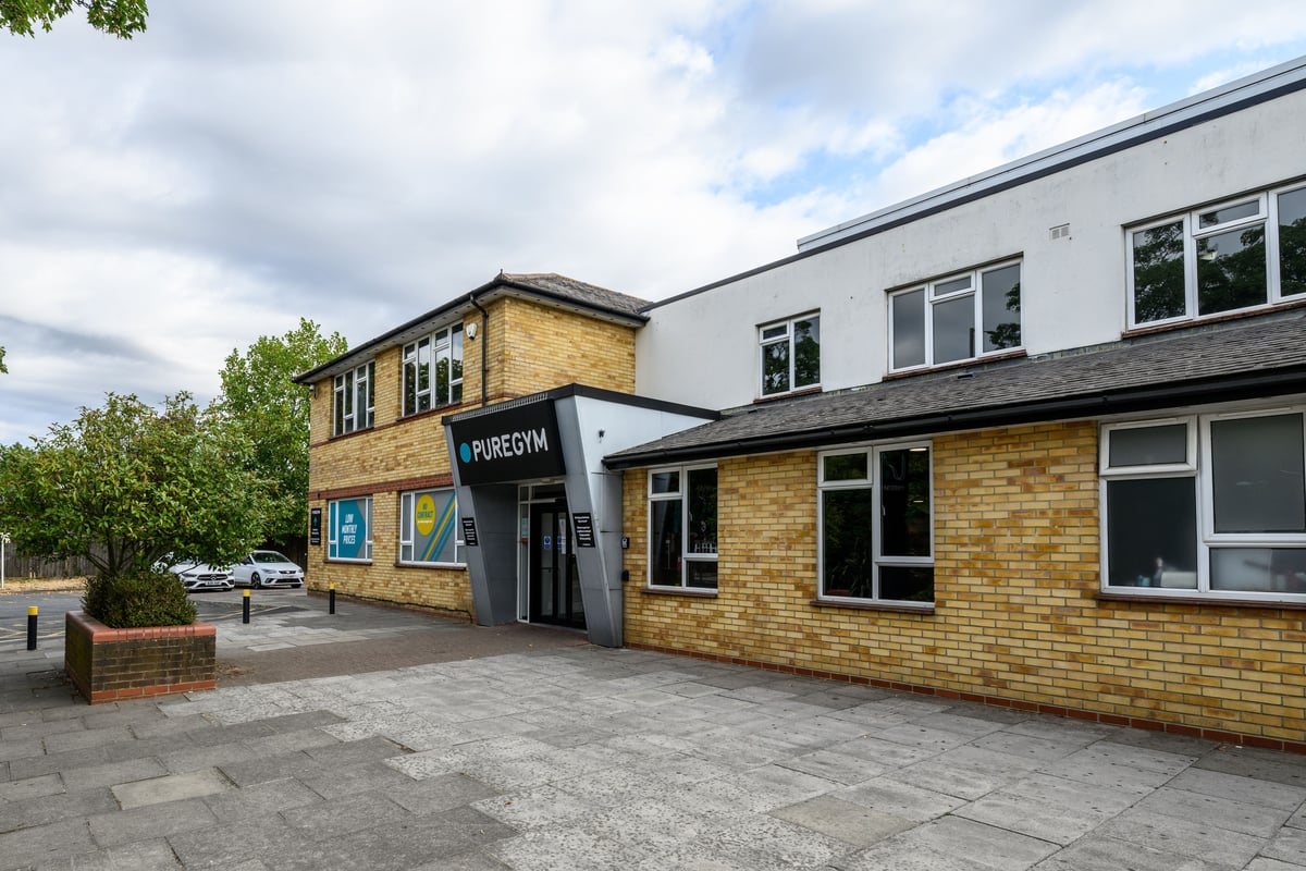 London Finchley Building