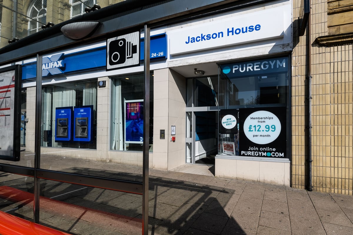 PureGym Gateshead Exterior 