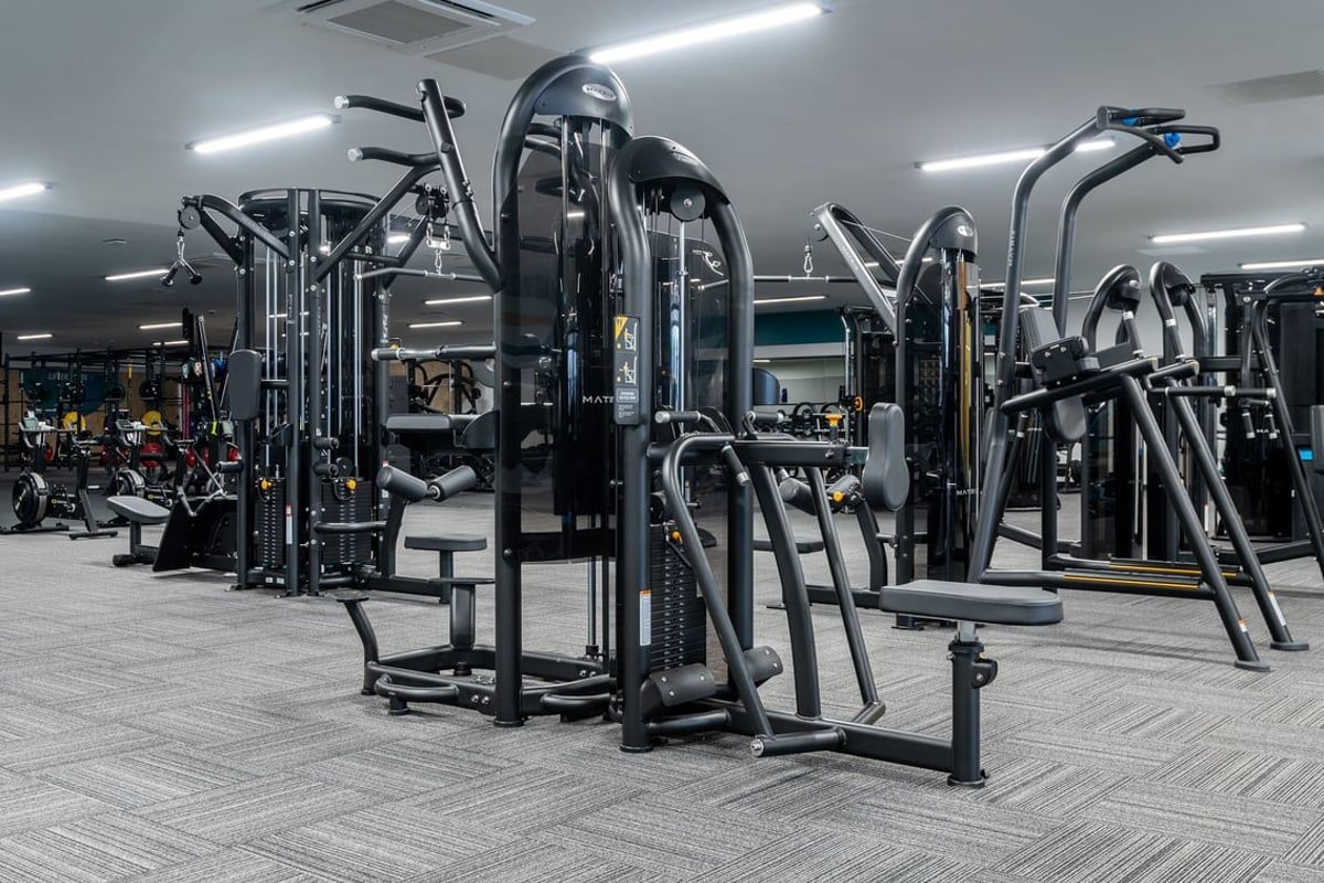 PureGym Airdrie: Resistance machines, free weights, benches, and rubberized flooring in a well-equipped gym.
