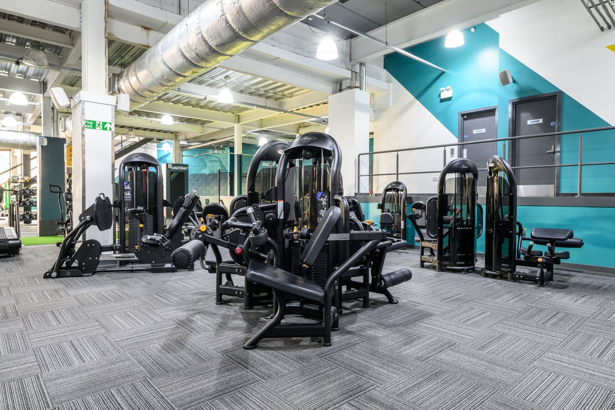 PureGym Aberdeen Shiprow fixed pin machines
