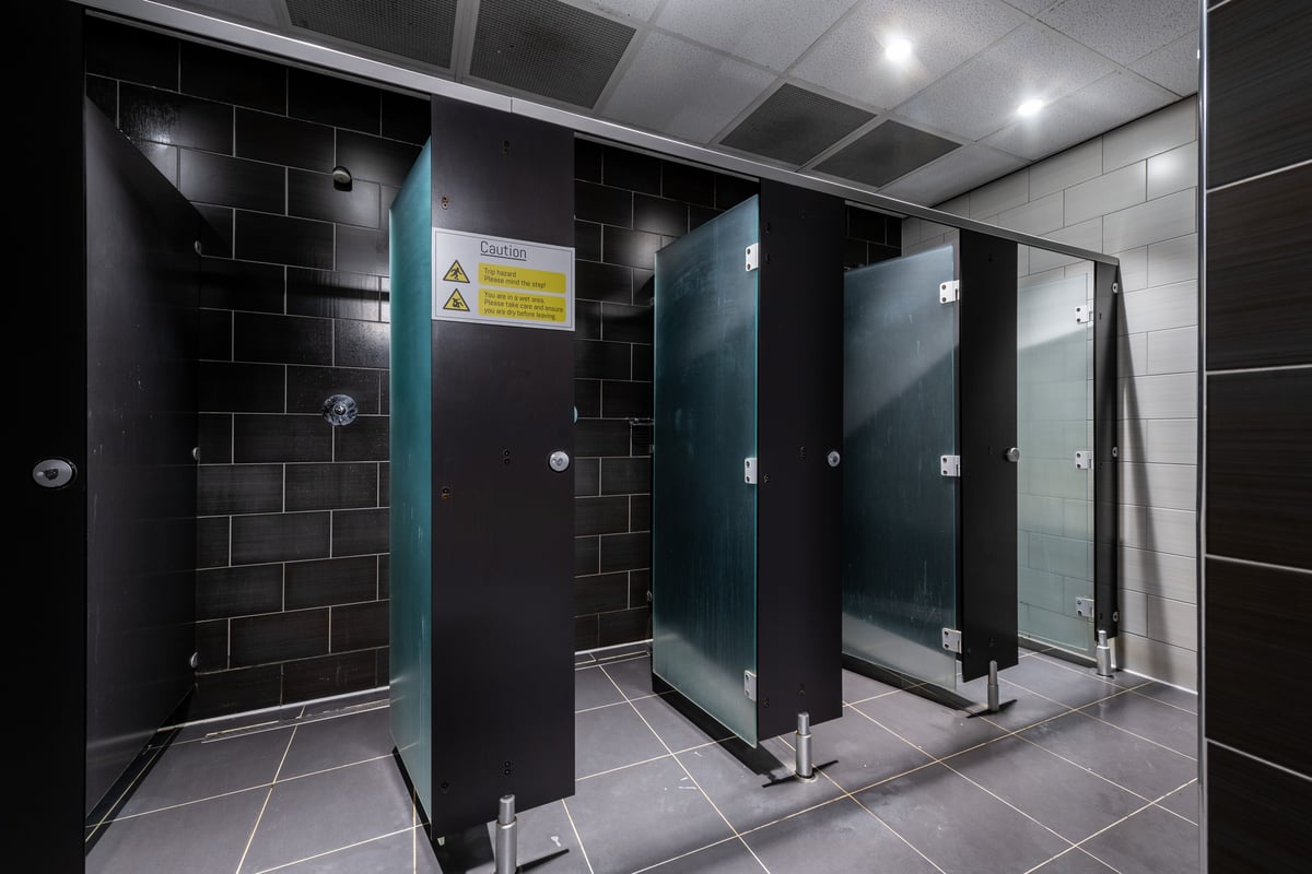 PureGym Southampton Central showers