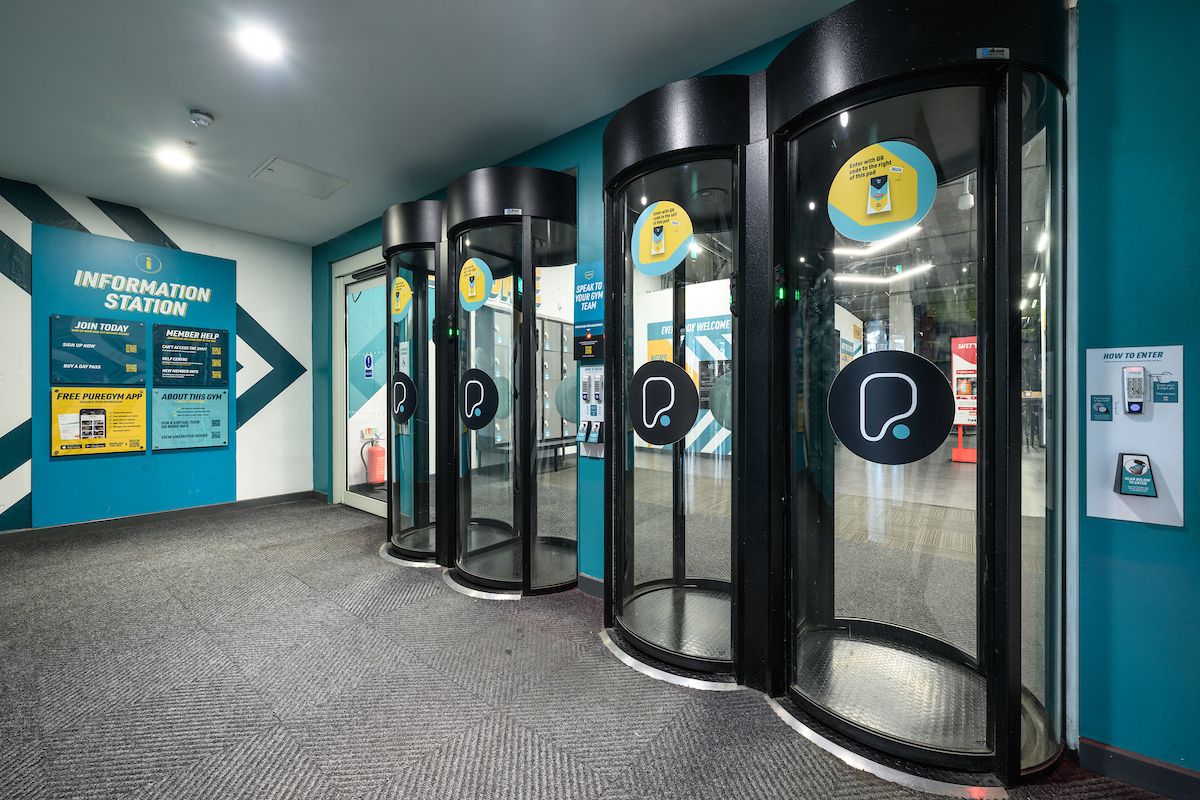 London North Finchley Entrance Area