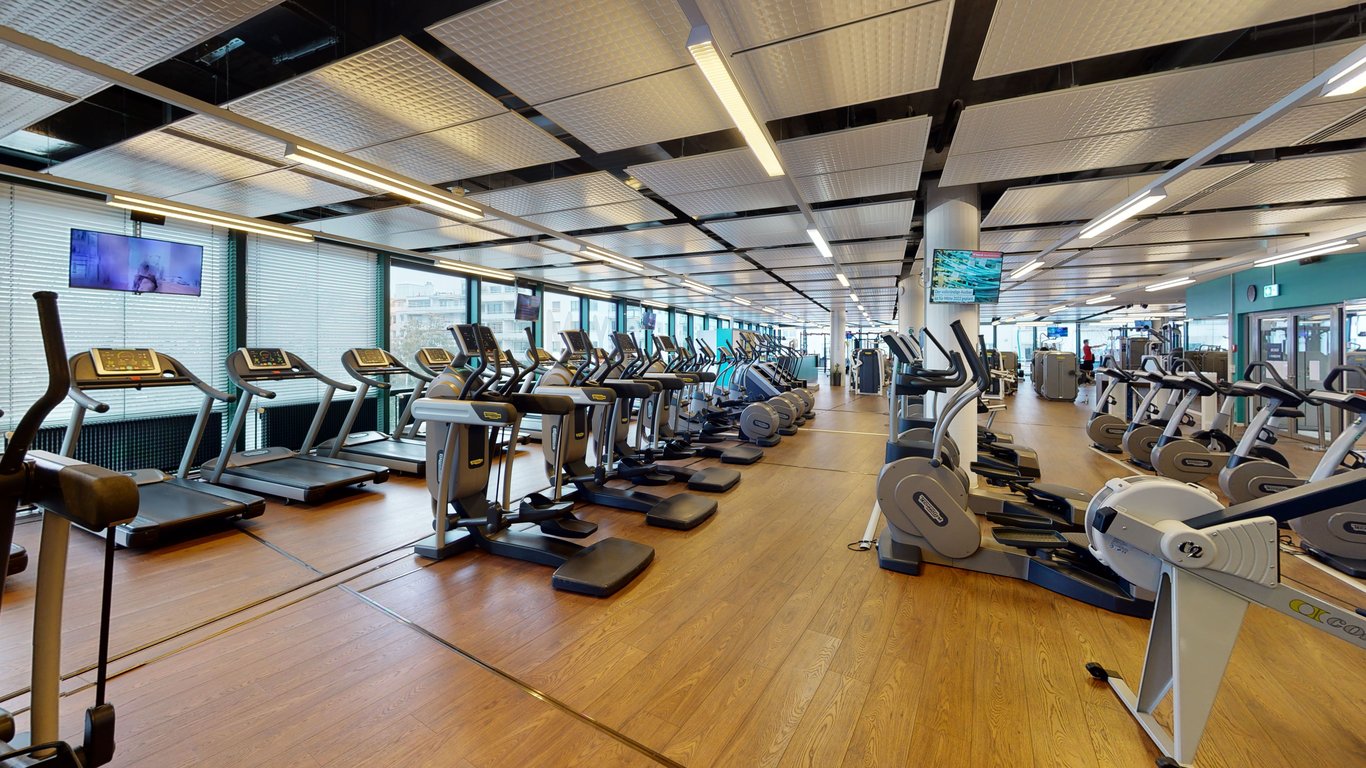 Biel Cardio area with traedmills