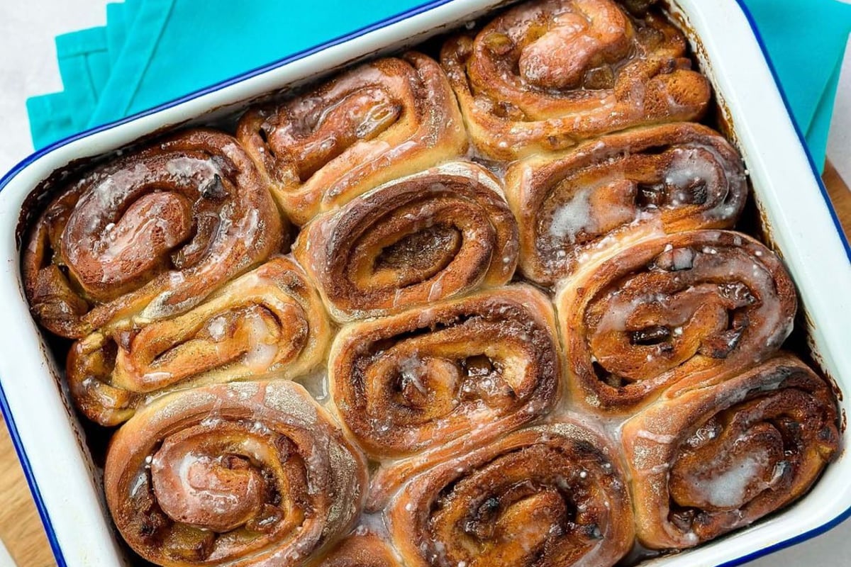 Toffee Apple Cinnamon Rolls