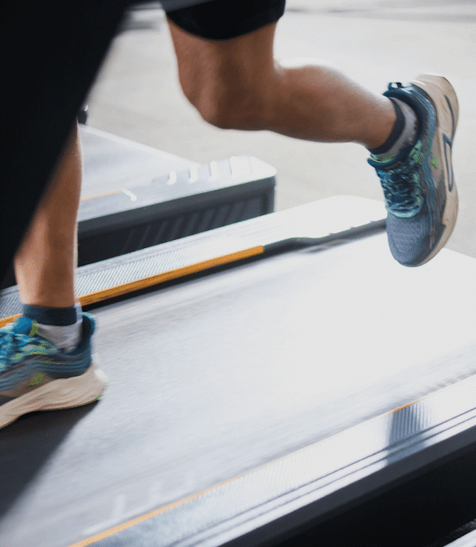 PureGym: Animated gif about using app to plan visit based on gym capacity levels