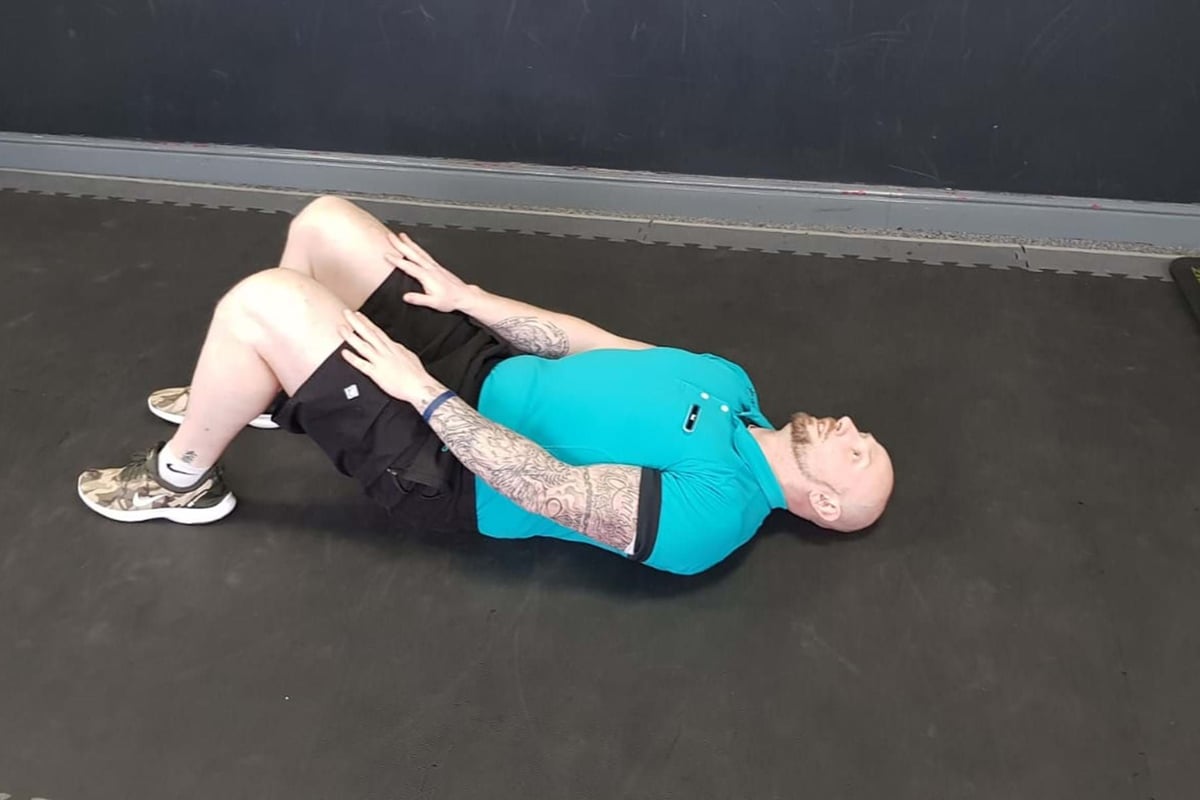 Ab crunches exercises start position