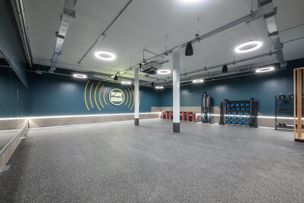 PureGym Brentford: vast and empty studio space in a gym with rubberised floor