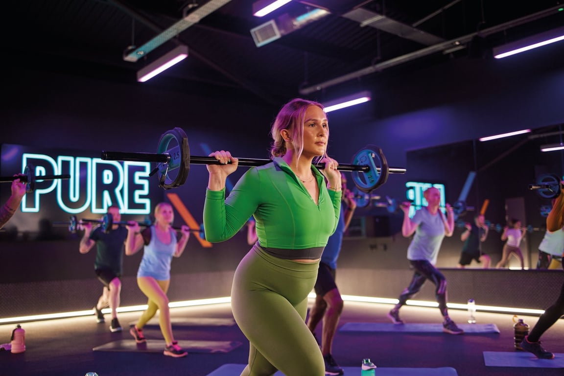 clase de entrenamiento con pesas