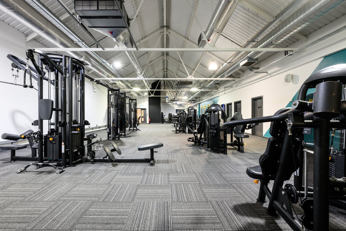 PureGym Glasgow Charing Cross fixed pin machines