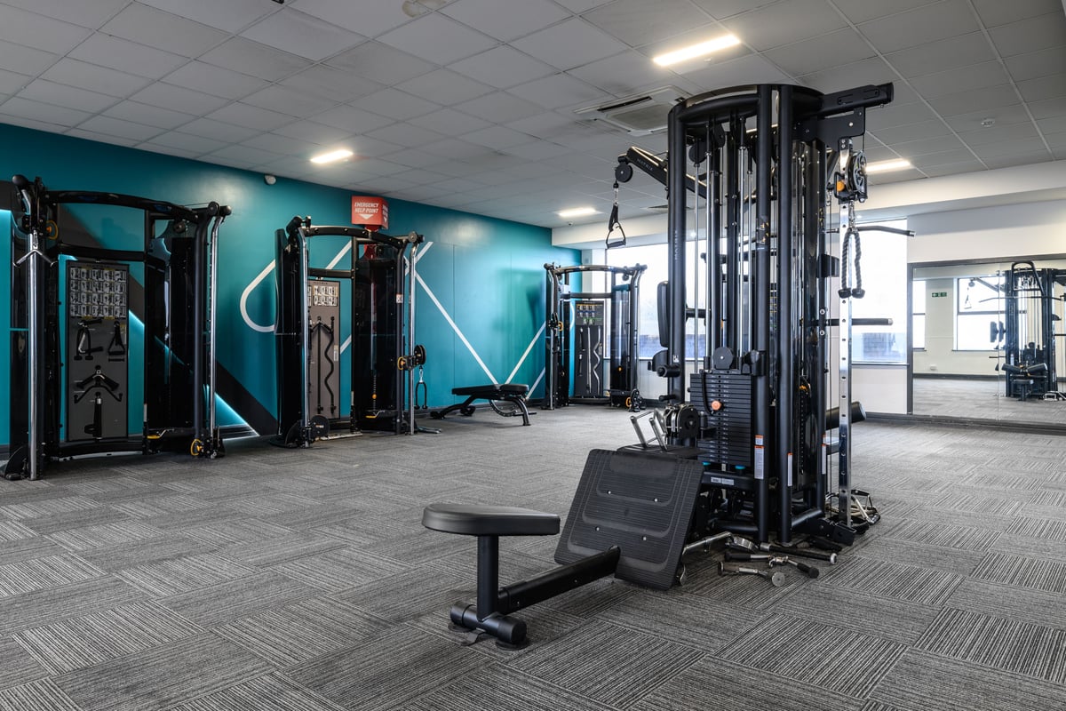 PureGym New Barnet fixed pin machines