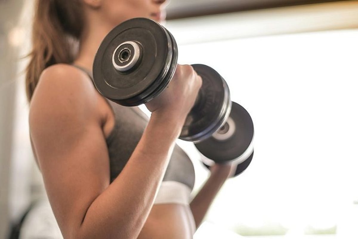 Dumbbell bicep curls