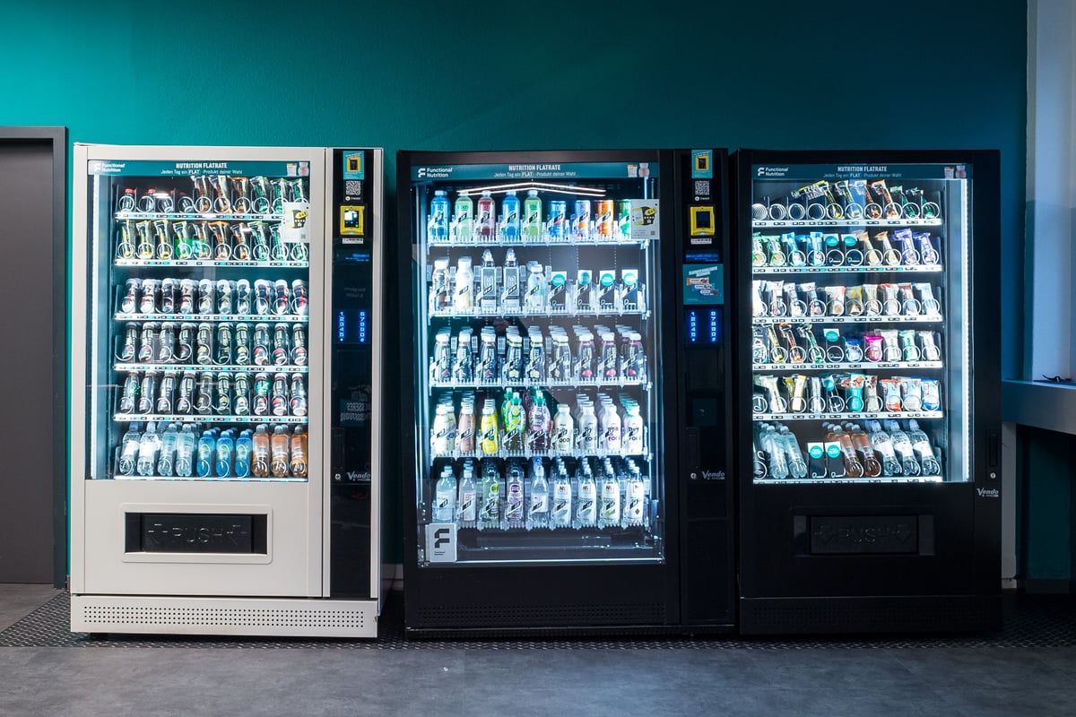 Distributeurs de nutrition de la gym Lochergut avec boissons et compléments