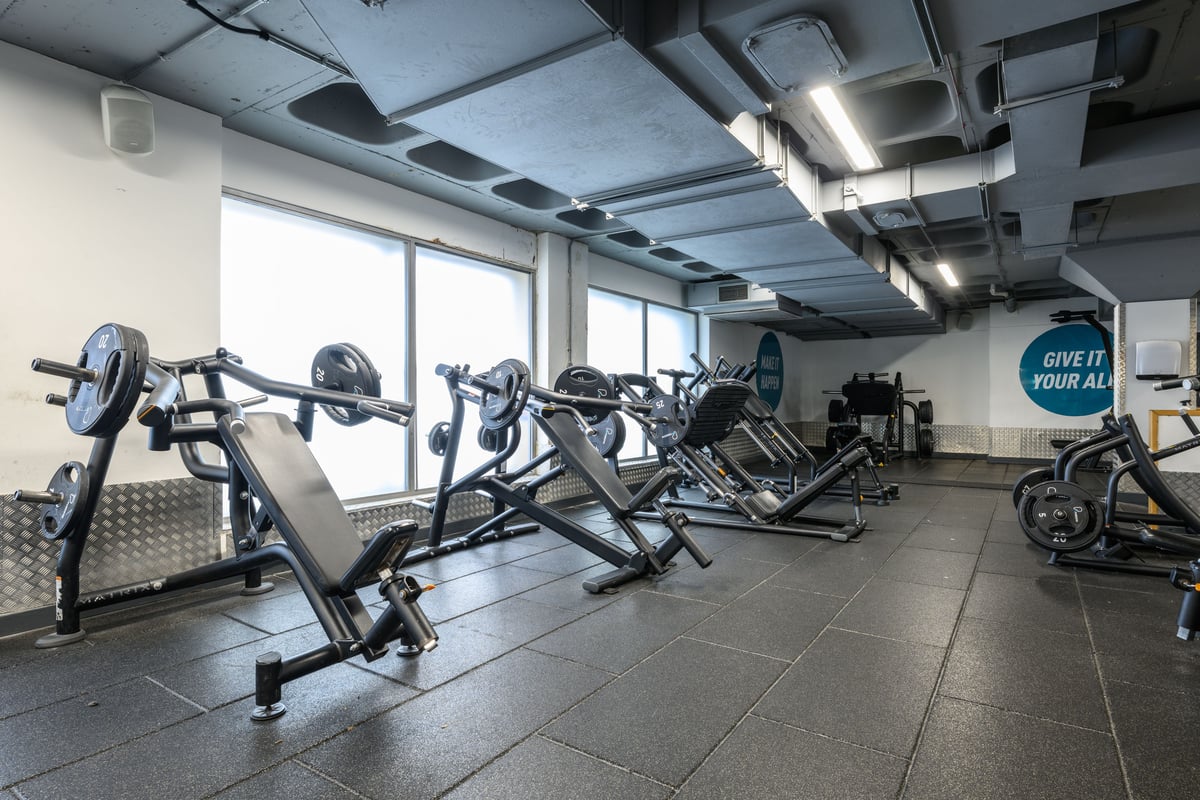 PureGym New Barnet free weights area
