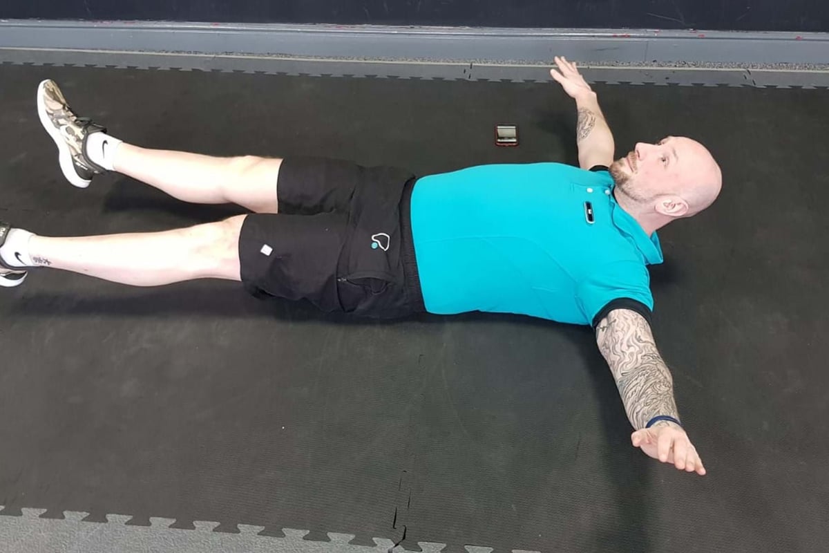 Angel clap starting position ab exercise