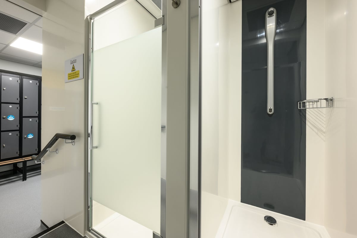 PureGym Bagshot showers