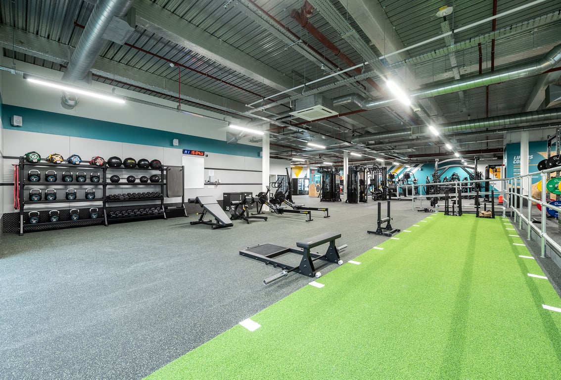 PureGym Erith: Green functional training area and rubberised flooring.
