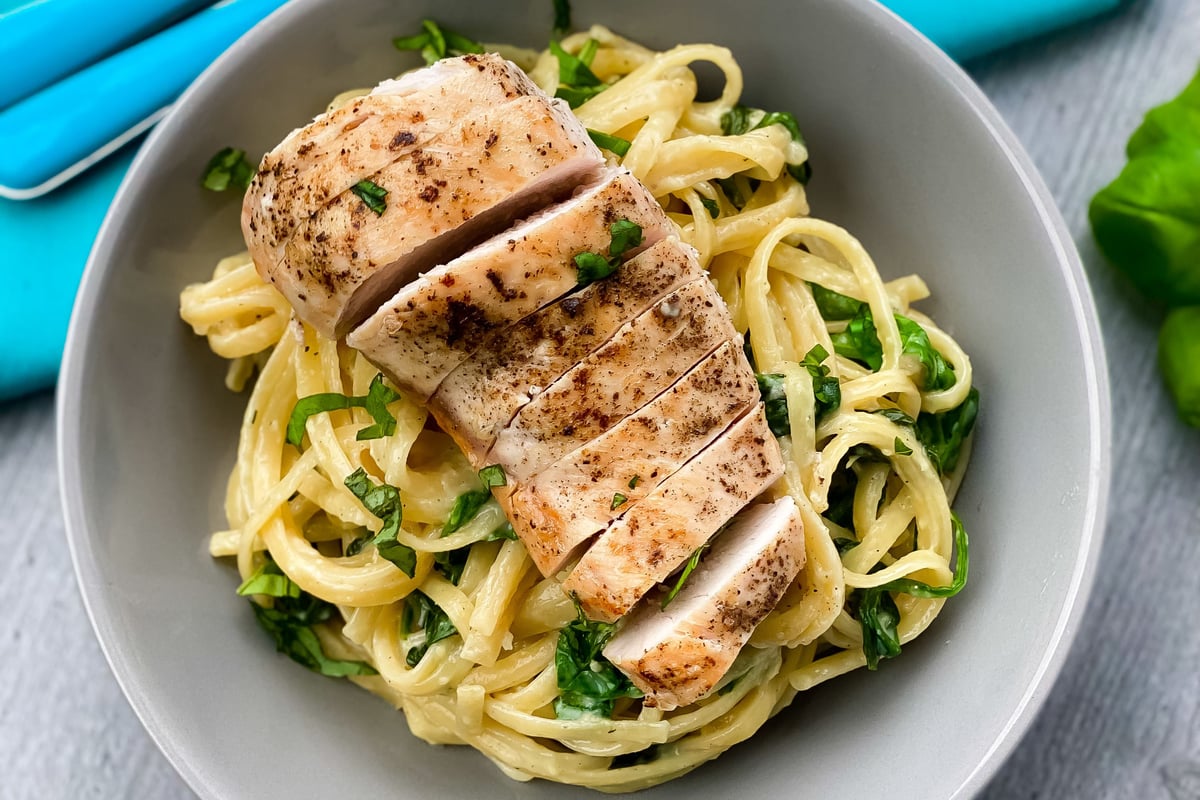 Fettarmes Hähnchen-Alfredo