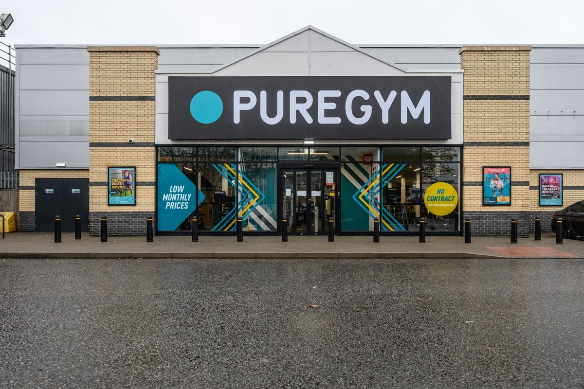 PureGym Brentford: exterior shot of entrance to the gym