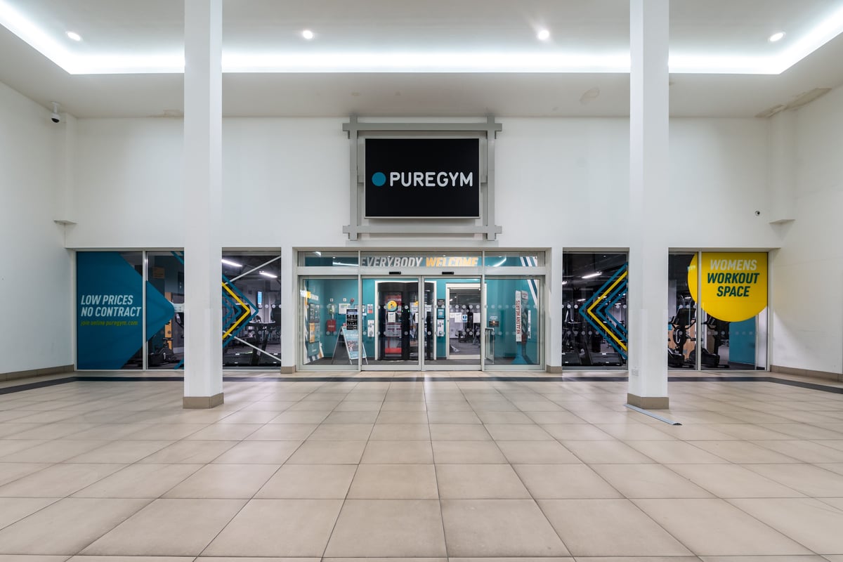 PureGym Bradford Idle - External shot of gym entrance